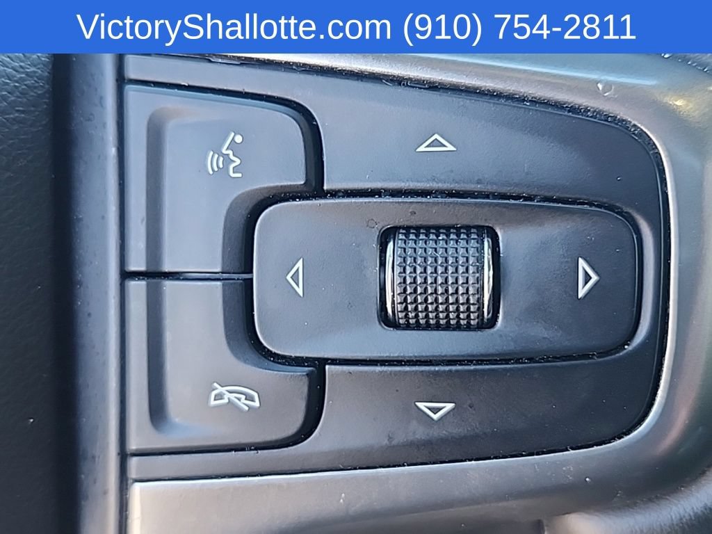 Used 2025 Chevrolet Silverado 1500 LT RWD image 12