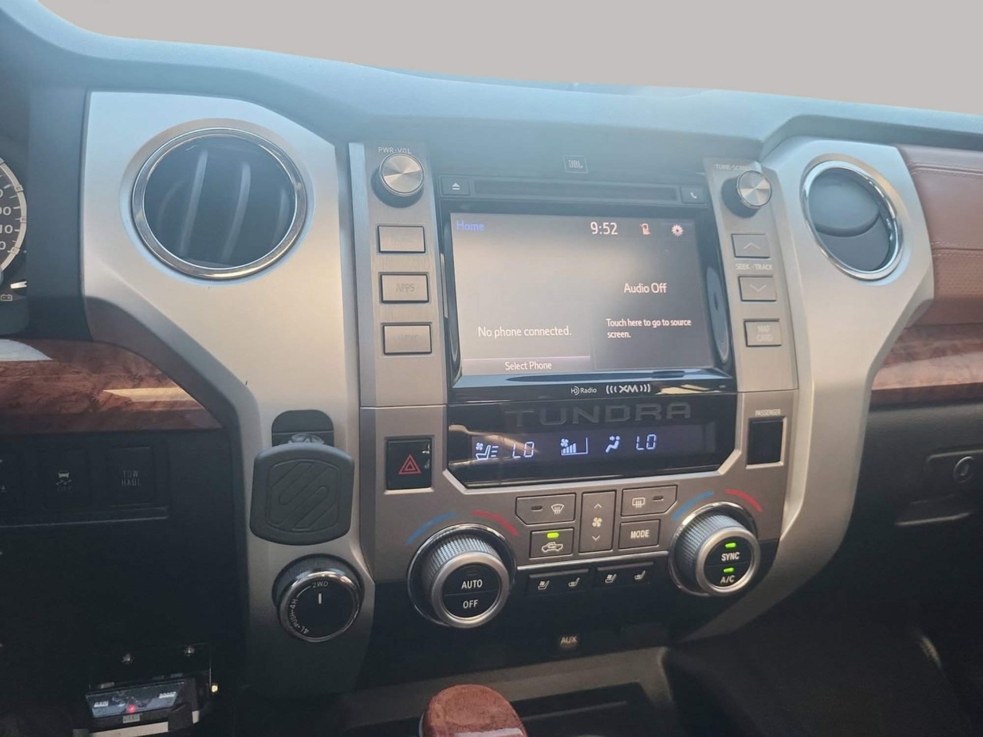 Used 2015 Toyota Tundra 1794 Edition image 19