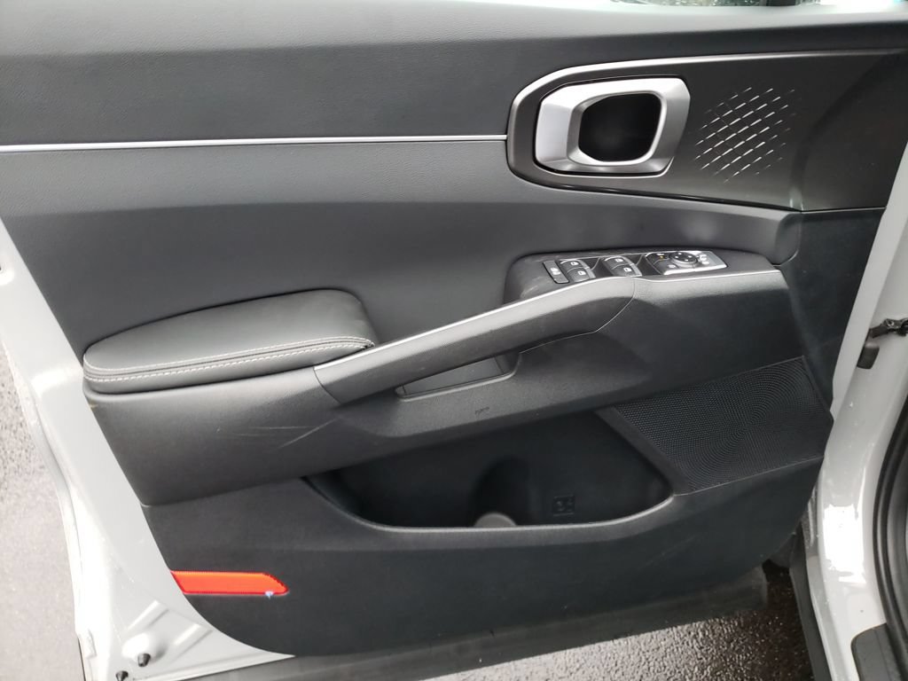 New 2026 Kia Sorento S w/ S Panoramic Sunroof Package FWD image 16