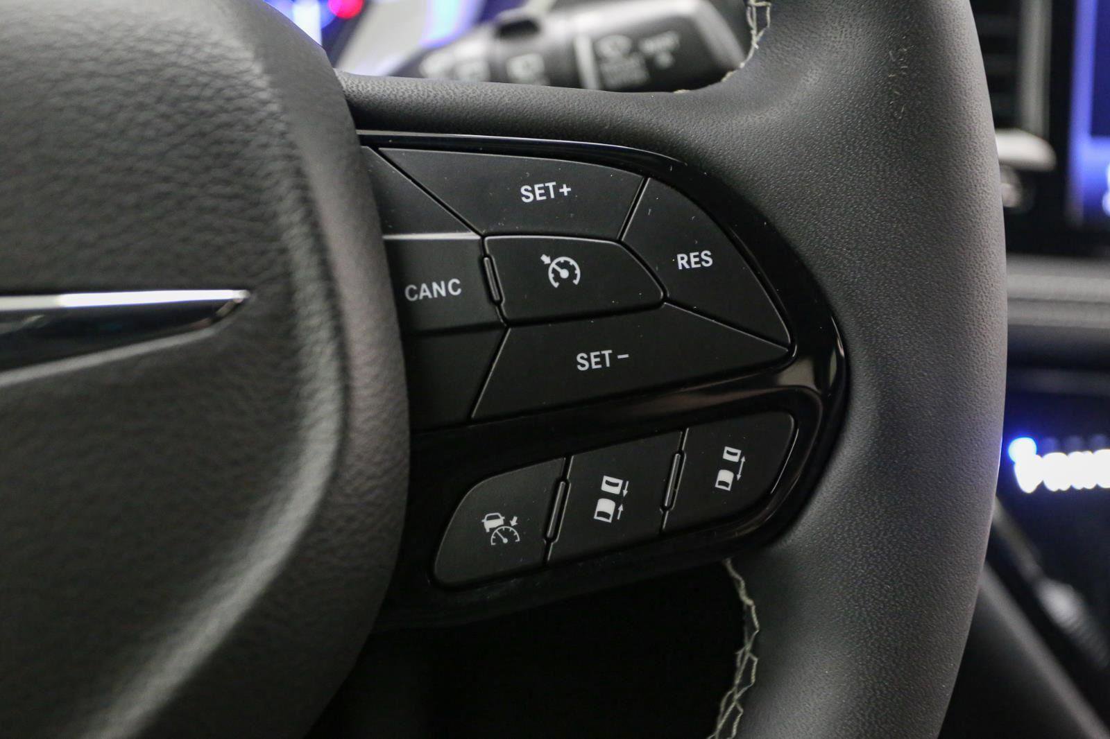 Used 2022 Chrysler Pacifica Touring-L w/ S Appearance Package image 36