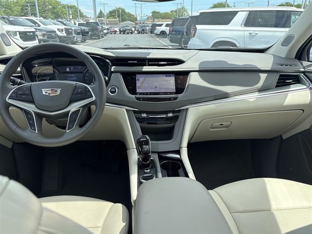Used 2024 Cadillac XT5 Premium Luxury w/ LPO, Floor Liner Package FWD image 21