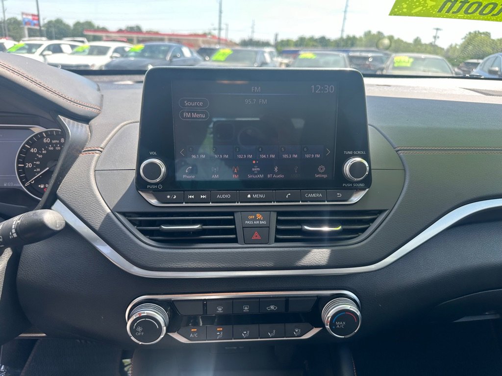Used 2019 Nissan Altima 2.5 SR FWD image 15