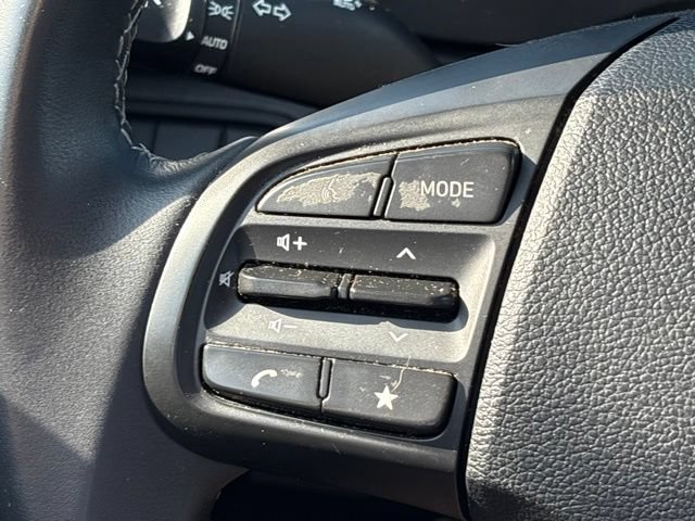 Used 2023 Hyundai Venue SEL FWD image 19