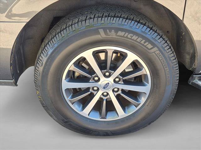Used 2020 Ford Expedition Max XLT w/ Equipment Group 202A AWD/4WD image 7
