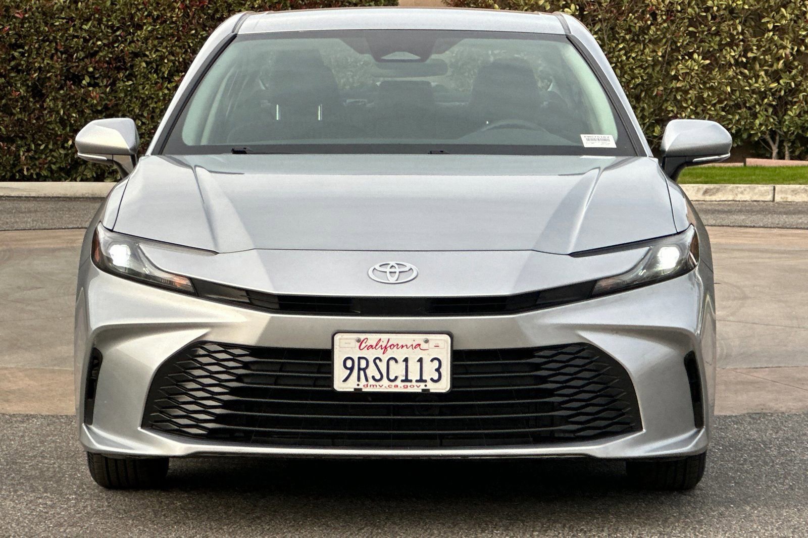 Used 2025 Toyota Camry LE image 9