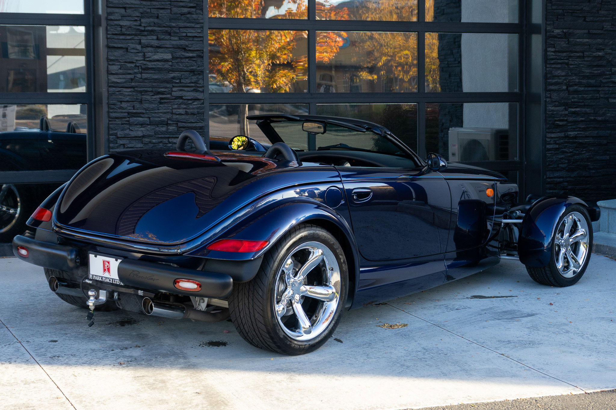 Used 2001 Chrysler Prowler image 10