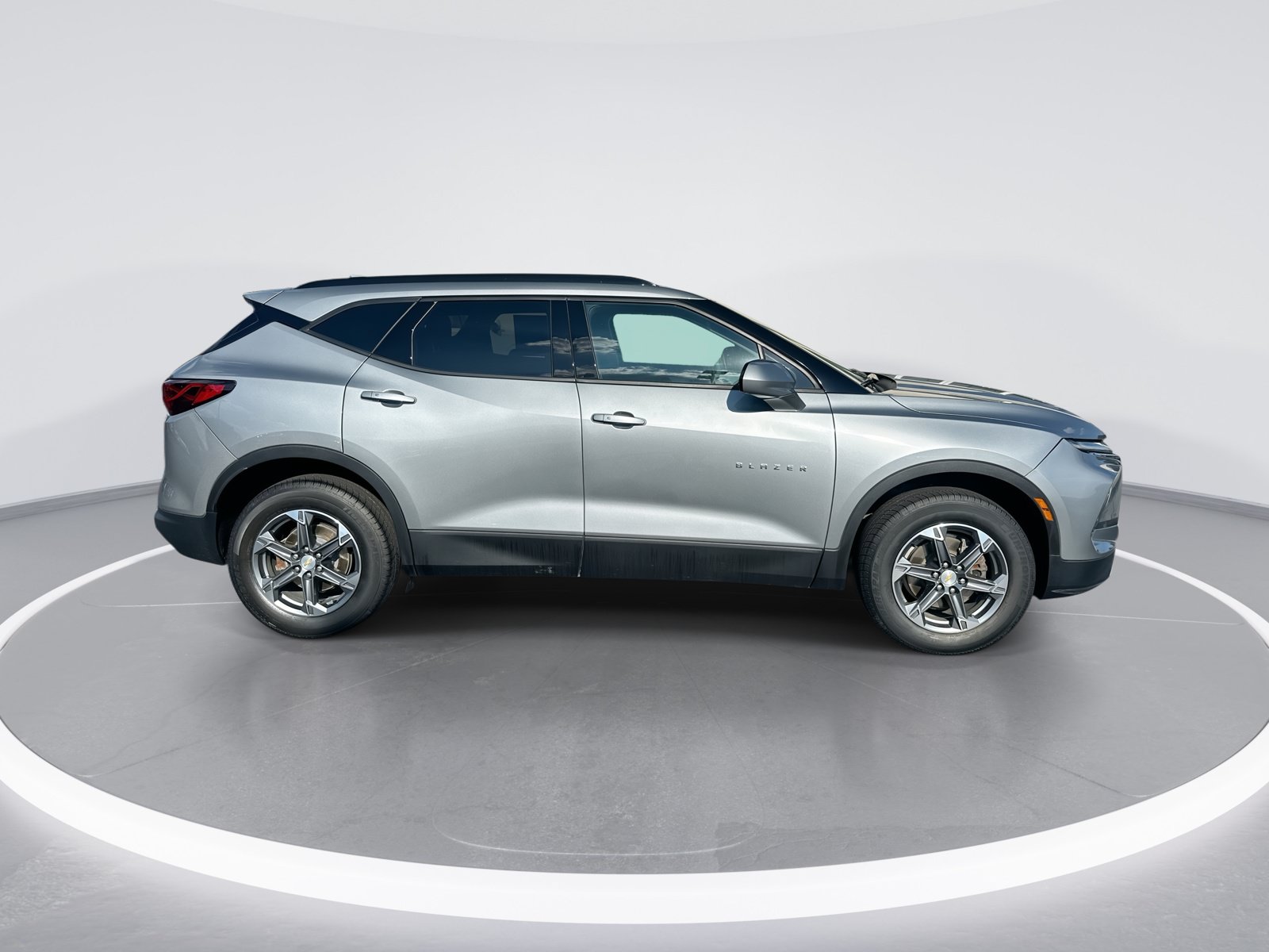 Used 2024 Chevrolet Blazer LT w/ Convenience Package FWD image 10