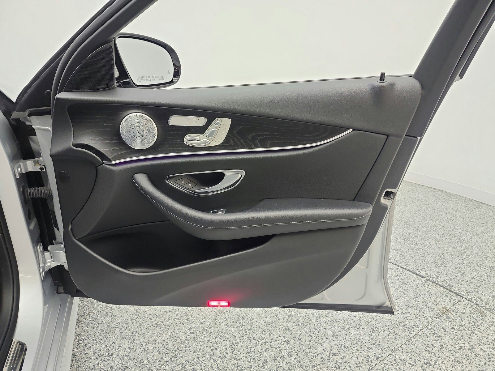Used 2019 Mercedes-Benz E 300 image 17