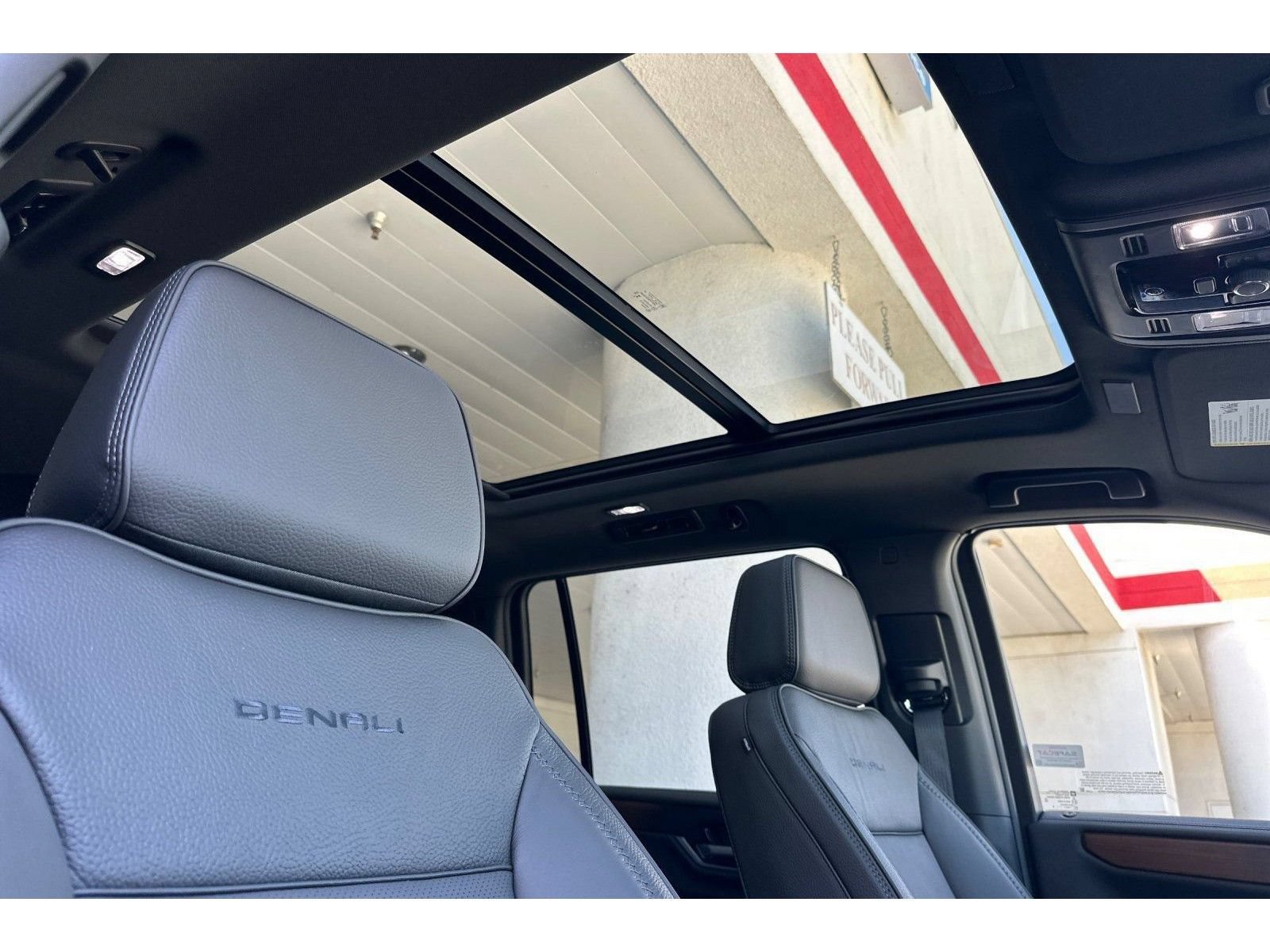 New 2026 GMC Yukon XL Denali w/ Sun & Power Step Package AWD/4WD image 17