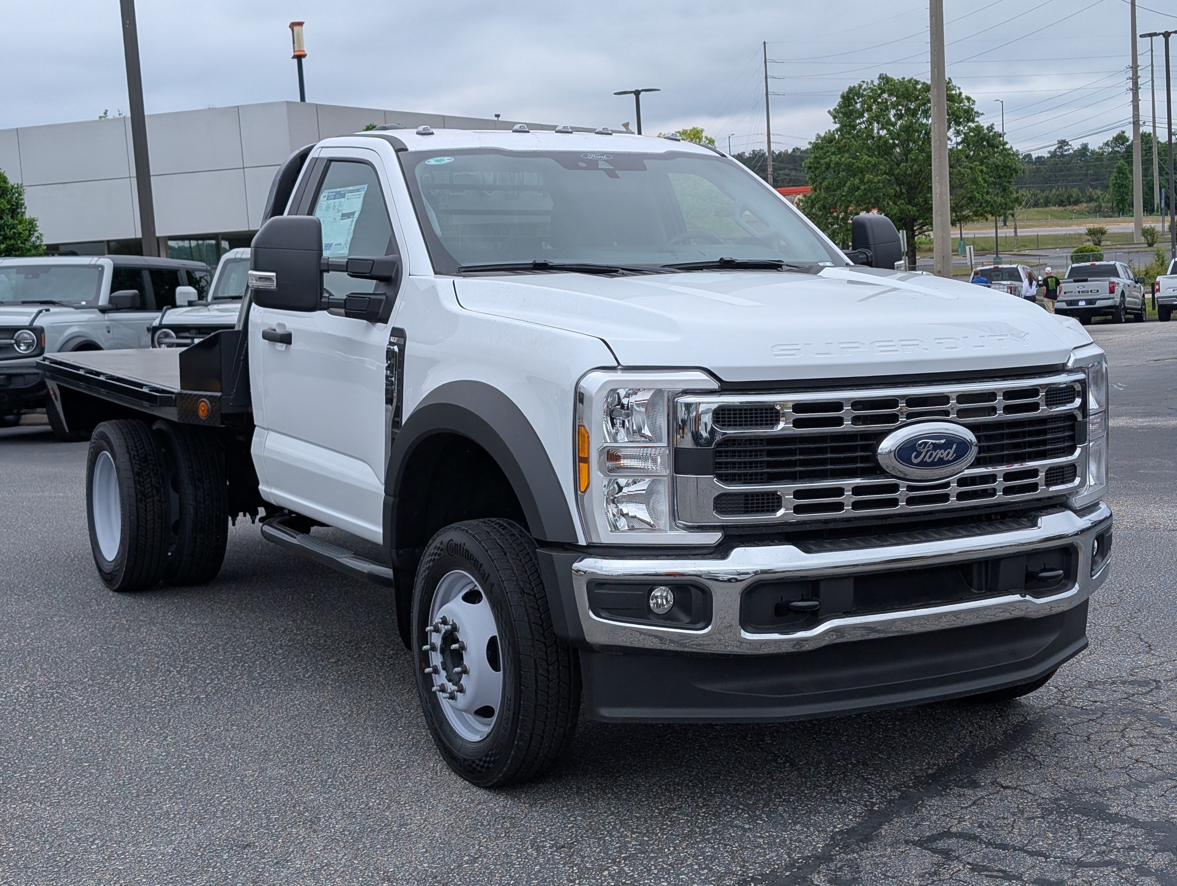 New 2026 Ford F450 XLT w/ Ambulance Prep Package RWD image 4