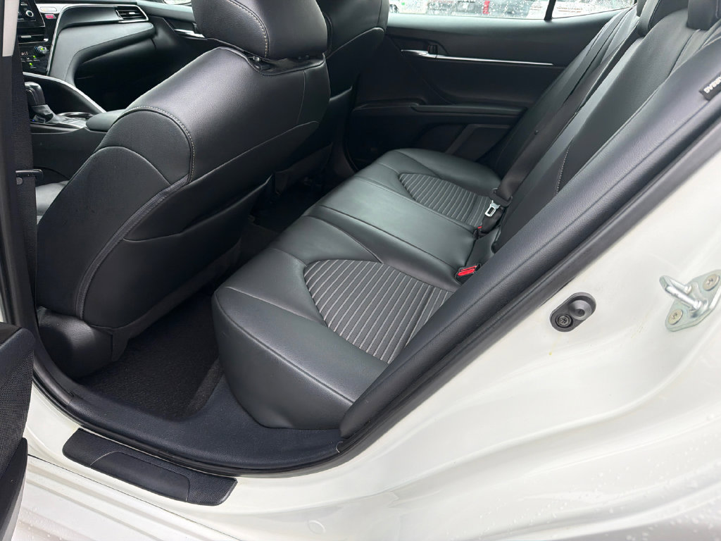 Used 2022 Toyota Camry SE w/ Carpet Mat Package (TMS) FWD image 20