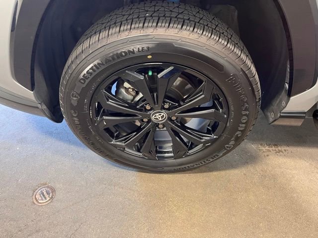 Used 2022 Toyota RAV4 SE w/ Convenience Package image 29