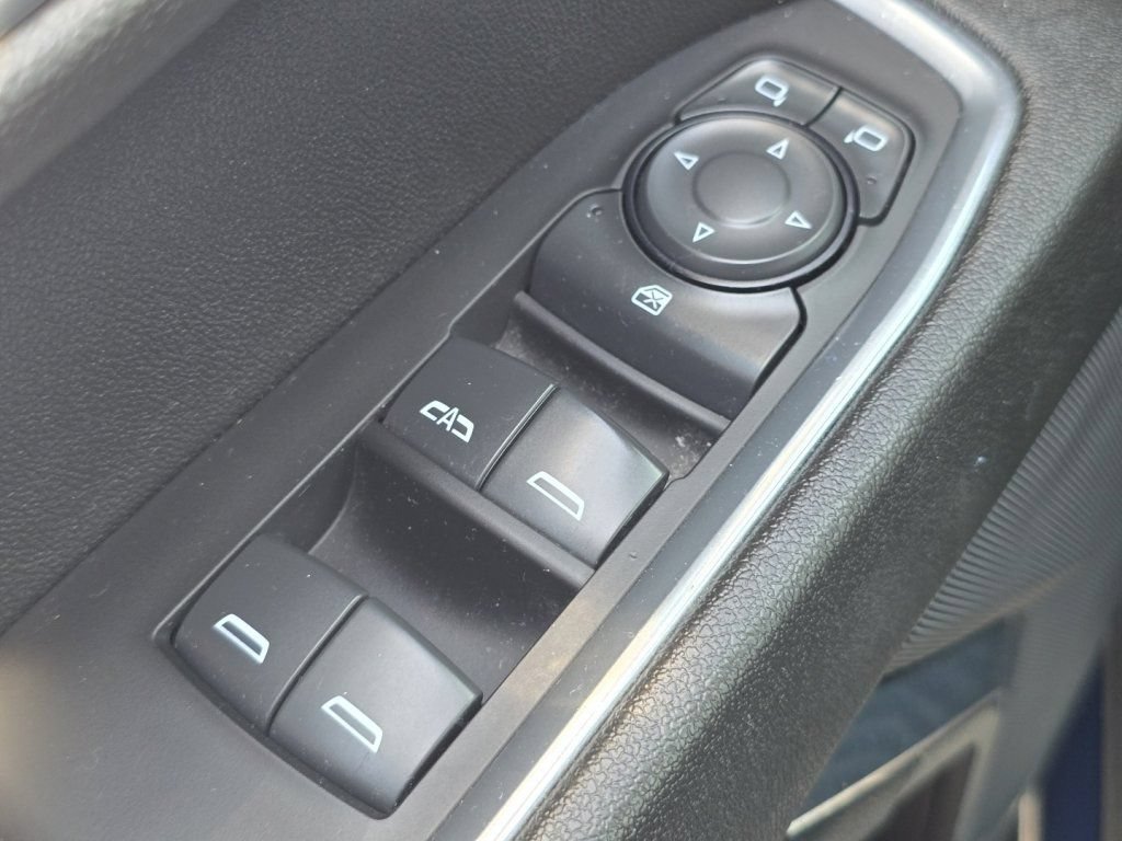 Used 2023 Chevrolet Silverado 1500 LT AWD/4WD image 25
