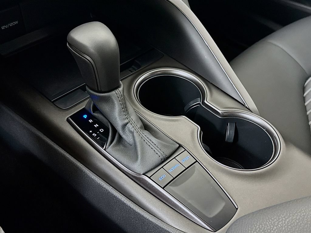 Used 2023 Toyota Camry SE FWD image 19