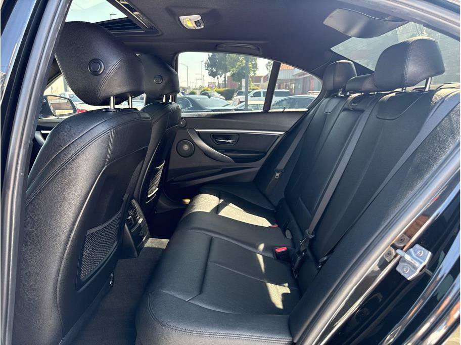 Used 2018 BMW 340i Sedan RWD image 21