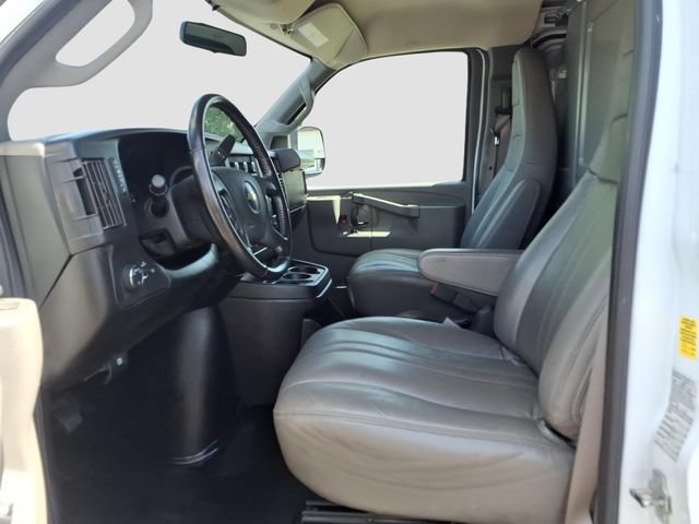 Used 2023 Chevrolet Express 3500 w/ Driver Convenience Package RWD image 13