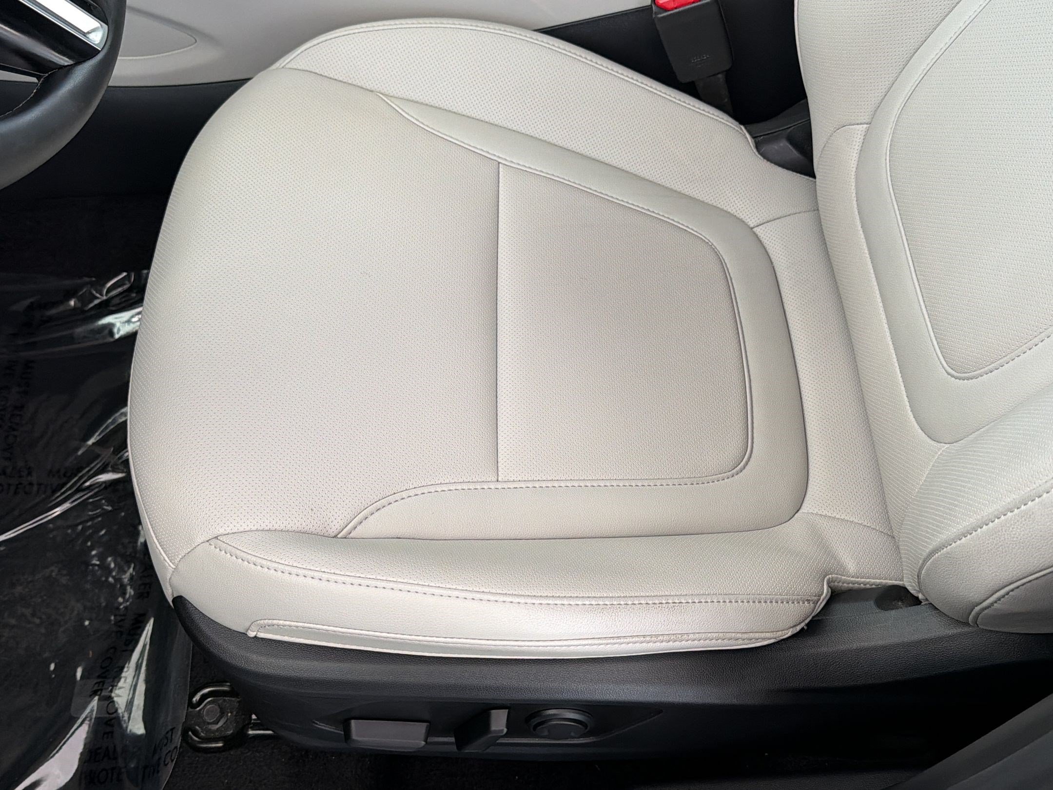 Used 2025 Hyundai Tucson SEL FWD image 14