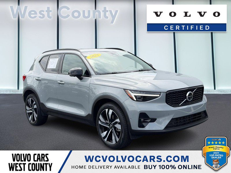 Certified 2025 Volvo XC40 B5 Plus AWD/4WD video 1