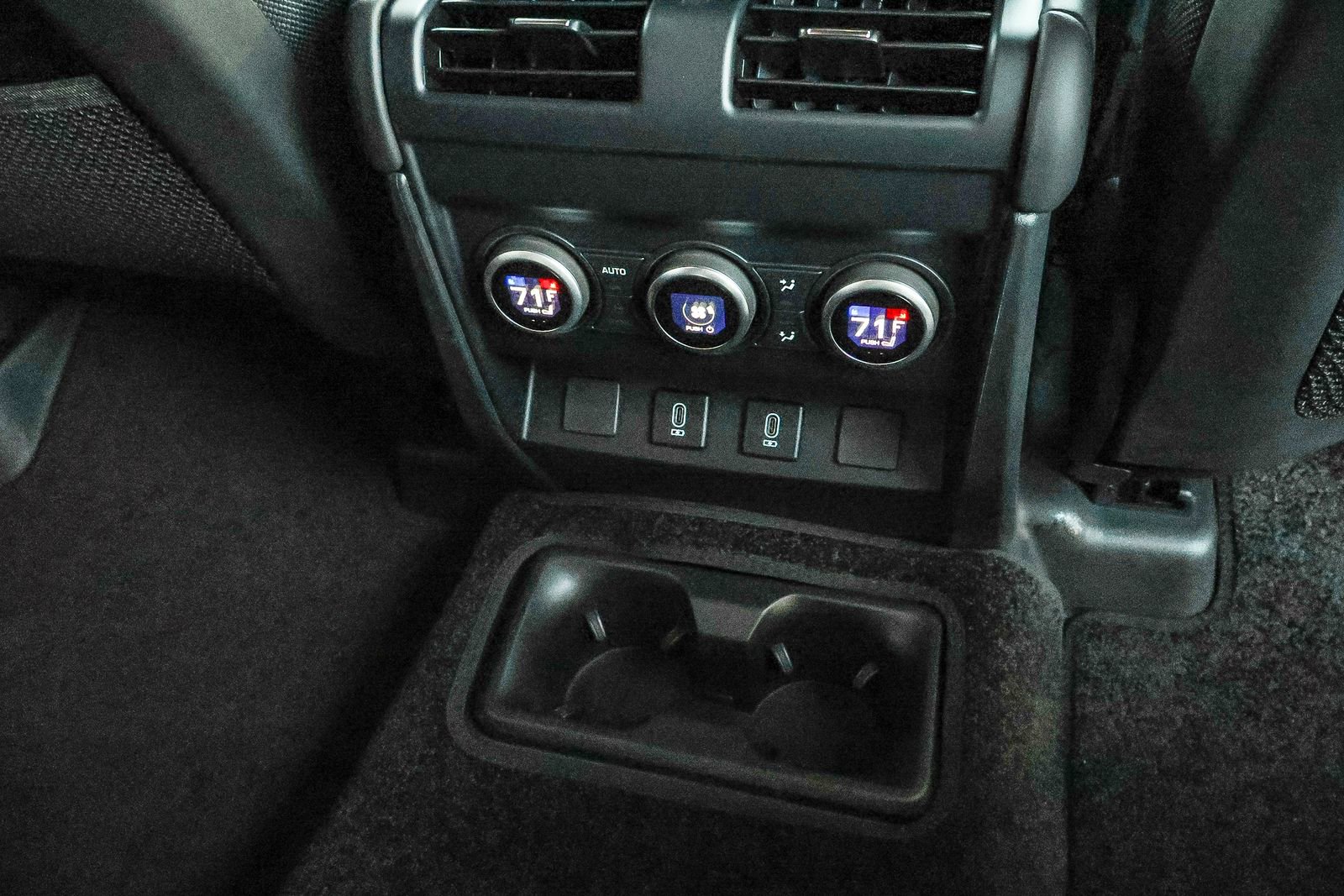 New 2026 Land Rover Defender 130 V8 image 22