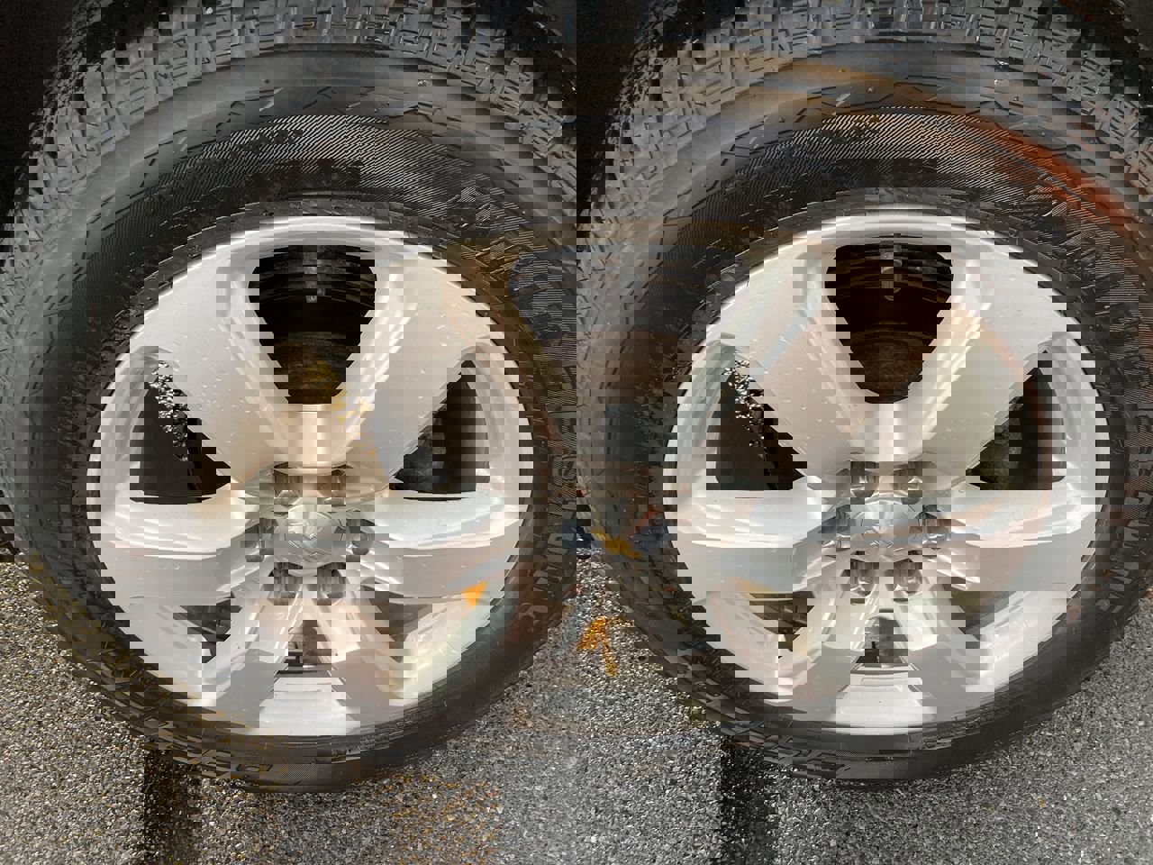 Used 2017 Chevrolet Traverse LT w/ Style and Technology Package image 11