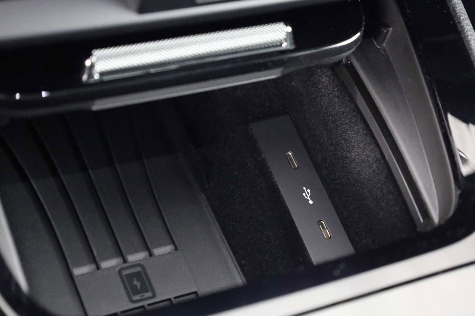 Certified 2025 Porsche Cayenne image 33