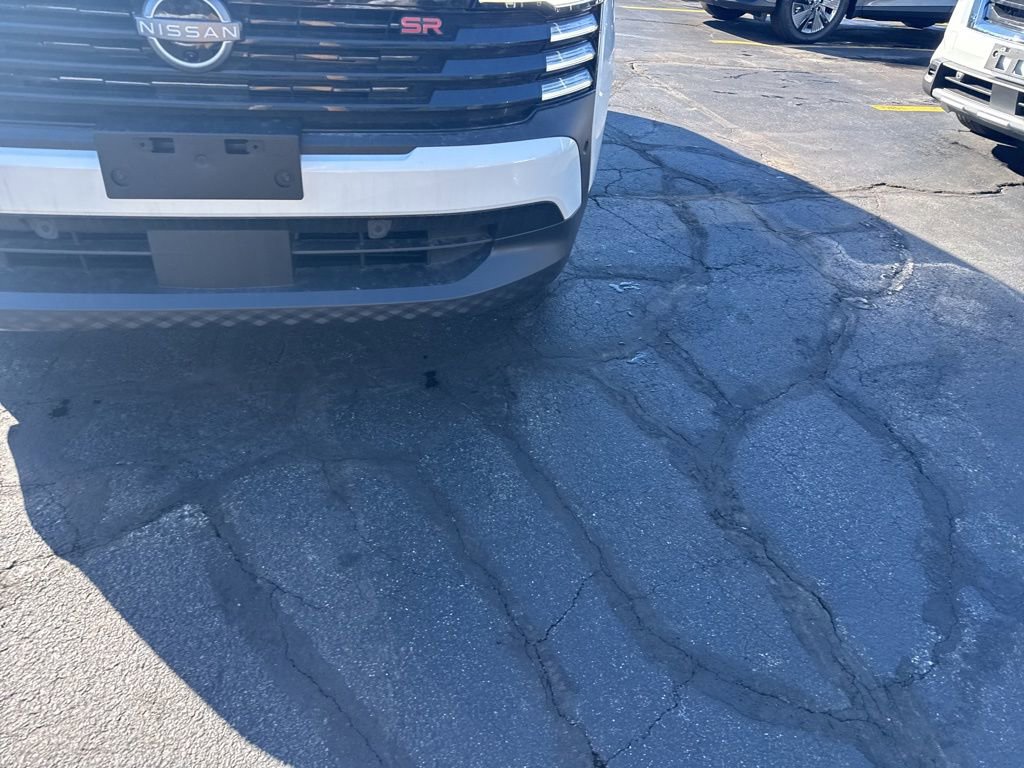 New 2026 Nissan Kicks SR w/ SR Premium Package AWD/4WD image 2