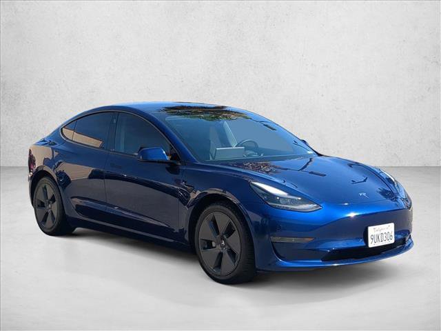 Used 2021 Tesla Model 3 Standard Range Plus image 3