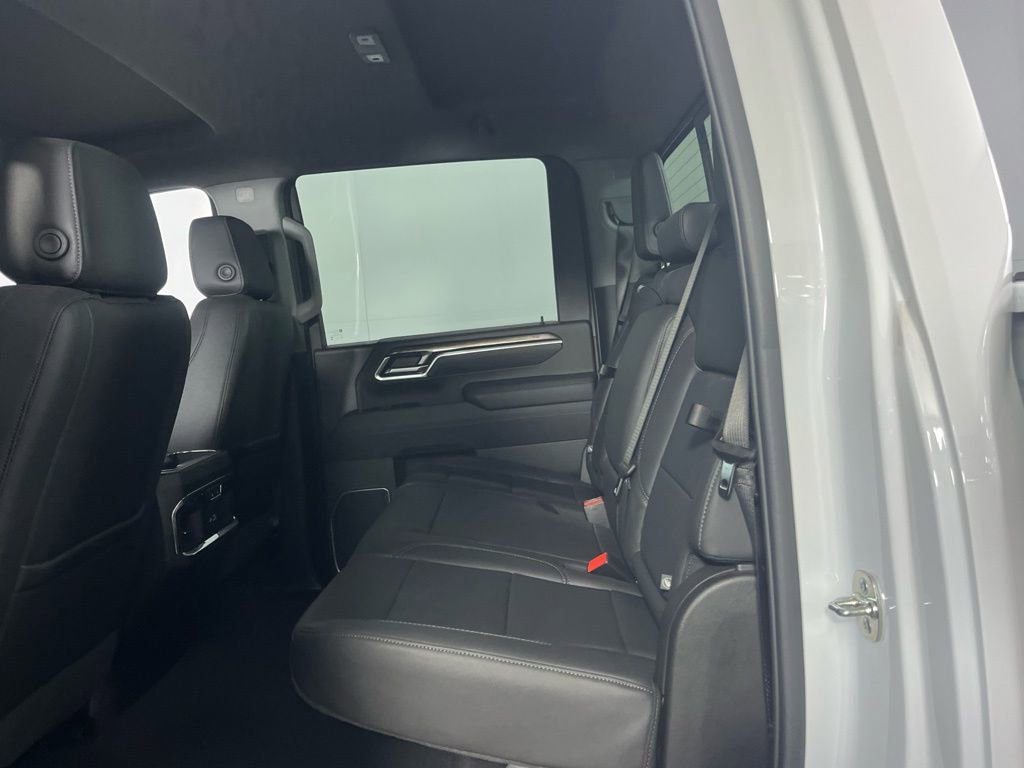 Used 2025 Chevrolet Silverado 2500 LTZ w/ LTZ Convenience Package image 24