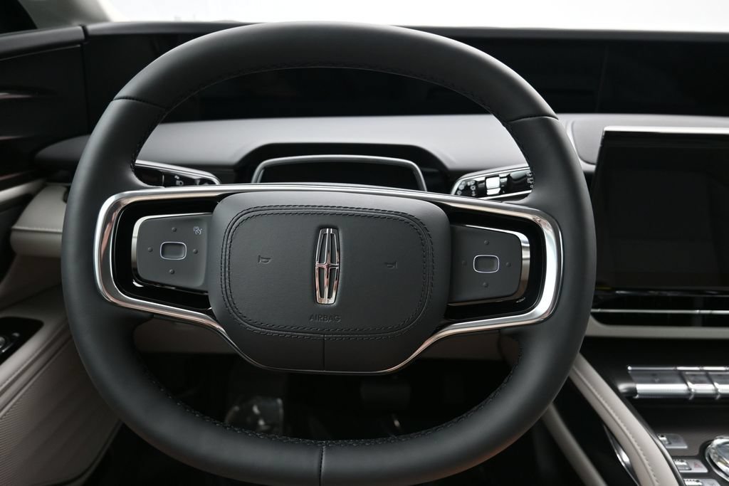 New 2026 Lincoln Nautilus Premier w/ Jet Appearance Package AWD/4WD image 13