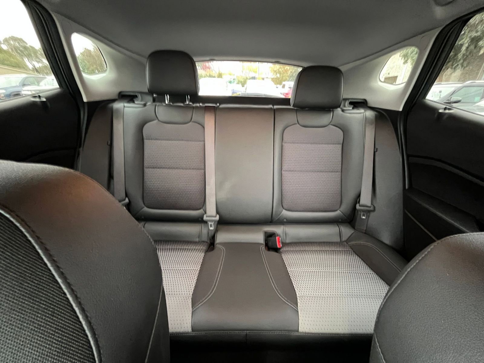 Used 2025 Chevrolet Trax LT image 36