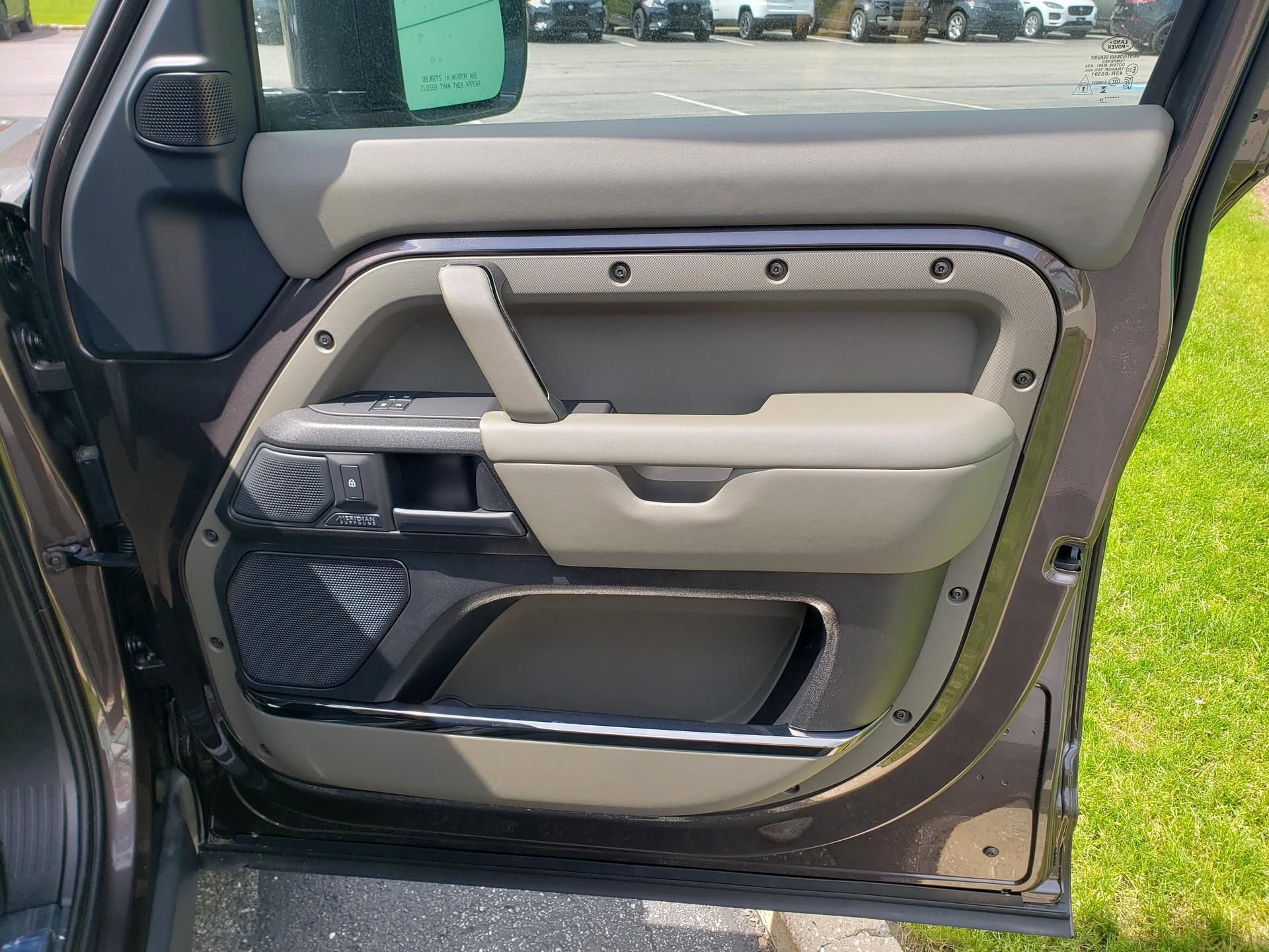 New 2026 Land Rover Defender 110 AWD/4WD image 18