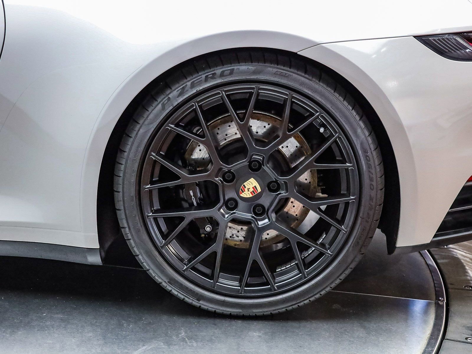 Used 2024 Porsche 911 Carrera GTS image 9