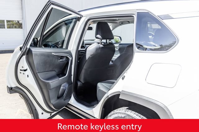 Used 2021 Toyota RAV4 XLE Premium AWD/4WD image 24