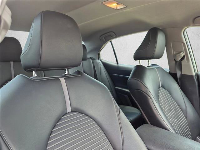 Used 2021 Toyota Camry SE FWD image 16