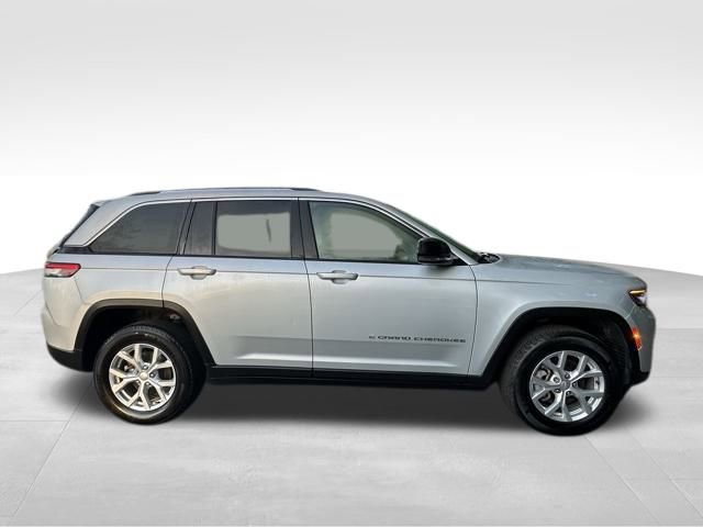 Used 2023 Jeep Grand Cherokee Limited image 9