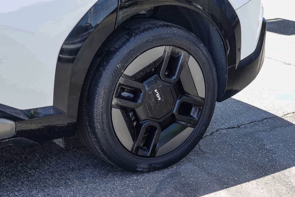 Certified 2024 Kia EV9 GT-Line AWD/4WD image 10