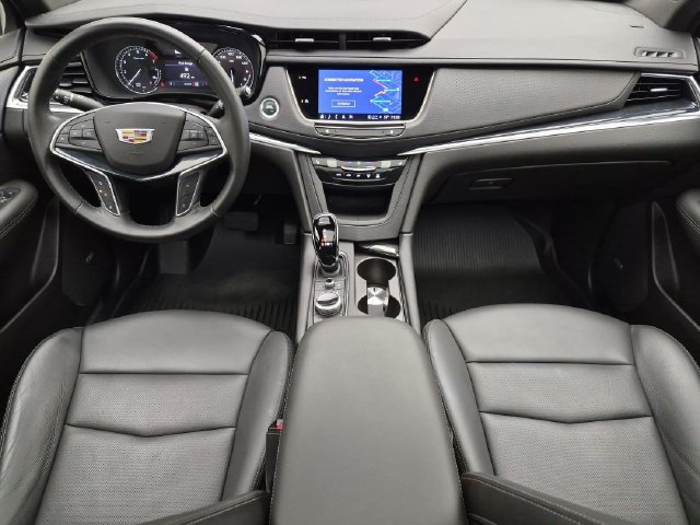 Certified 2024 Cadillac XT5 Premium Luxury w/ LPO, Floor Liner Package AWD/4WD image 24