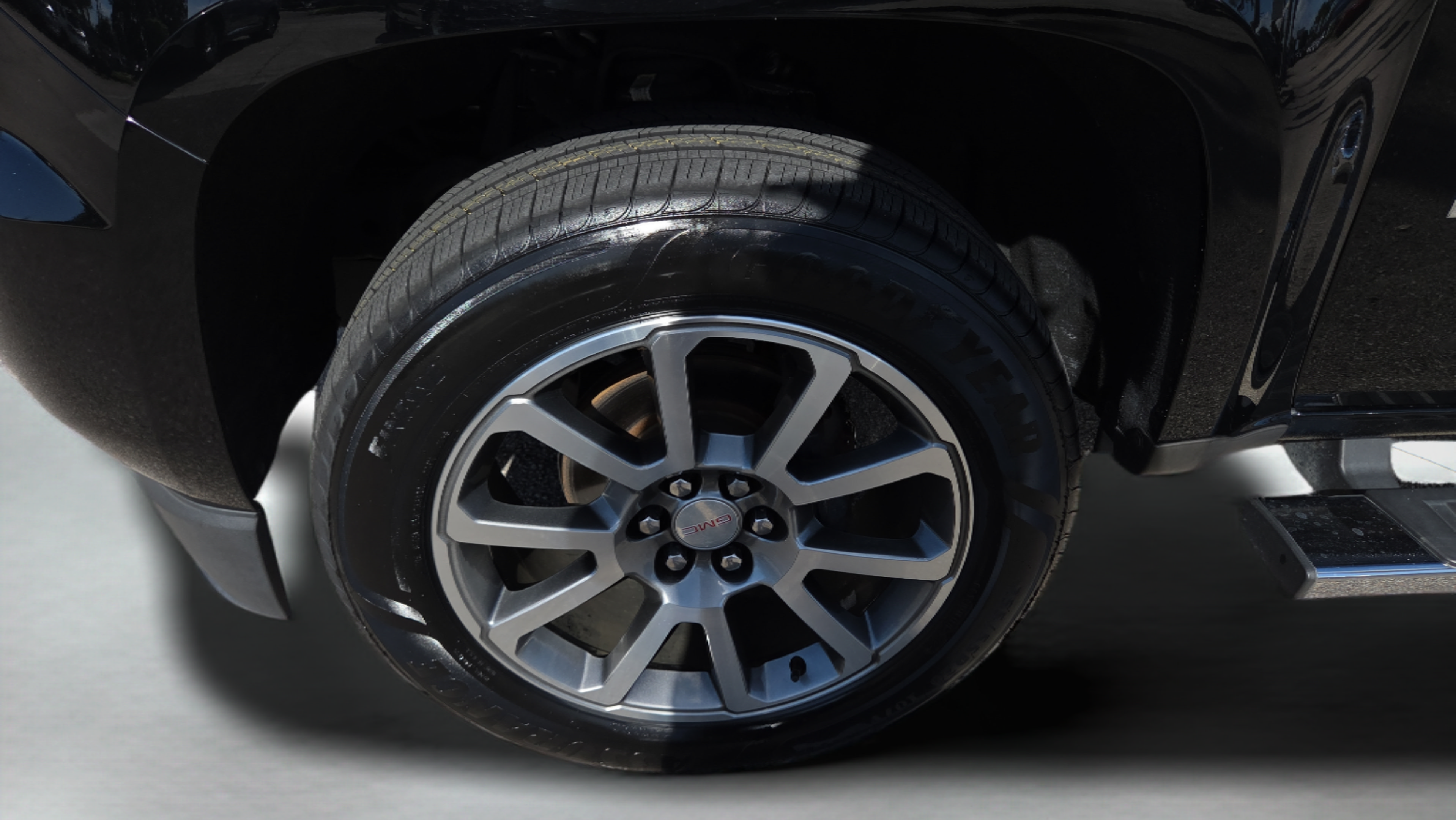 Used 2020 GMC Canyon Denali RWD image 40