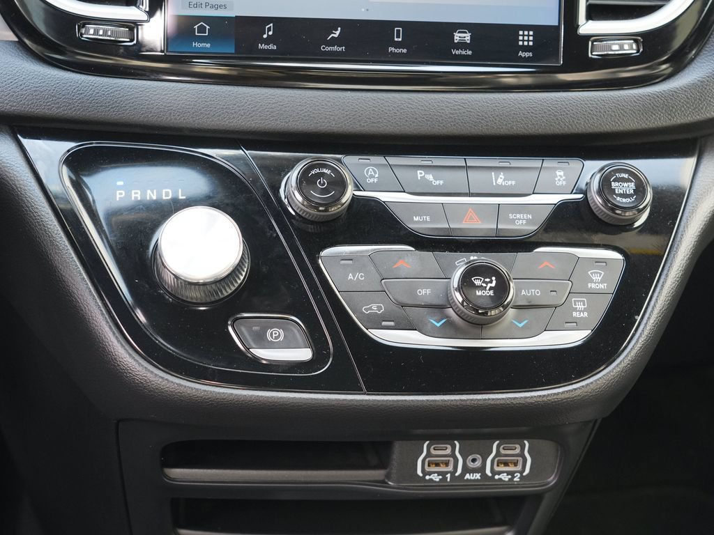 Used 2025 Chrysler Pacifica Select FWD image 21