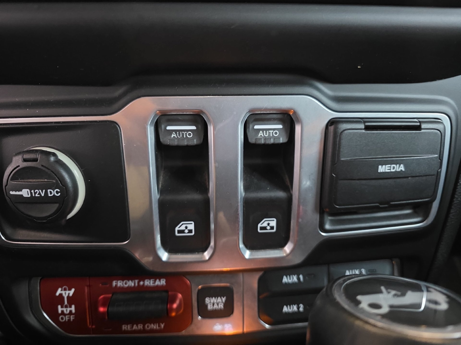 Used 2018 Jeep Wrangler Rubicon AWD/4WD image 26