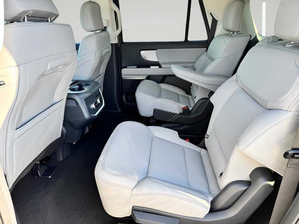 New 2025 Ford Expedition Max Active AWD/4WD image 32