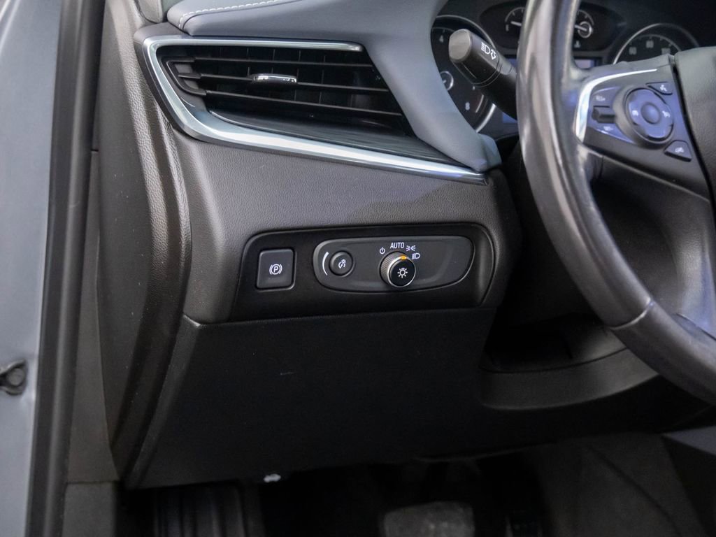 Used 2019 Buick Enclave Essence w/ LPO, Sport Appearance Package image 19