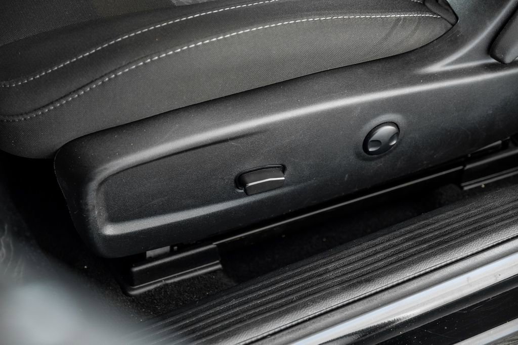 Used 2023 Dodge Challenger GT RWD image 30