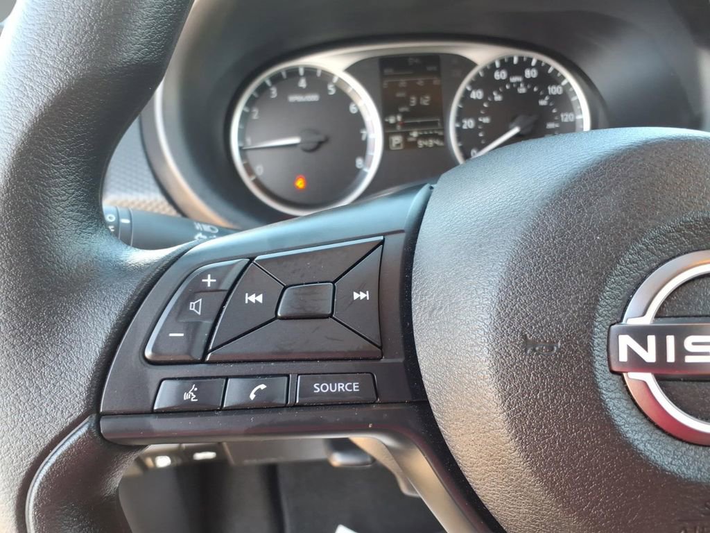 Used 2024 Nissan Kicks S image 19