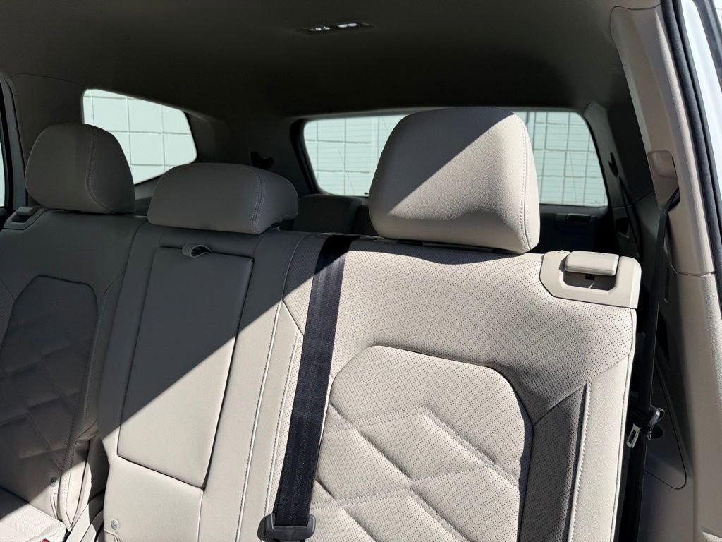 New 2026 Volkswagen Atlas SE image 17