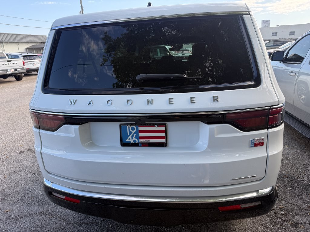 Used 2024 Jeep Wagoneer L Series II AWD/4WD image 20