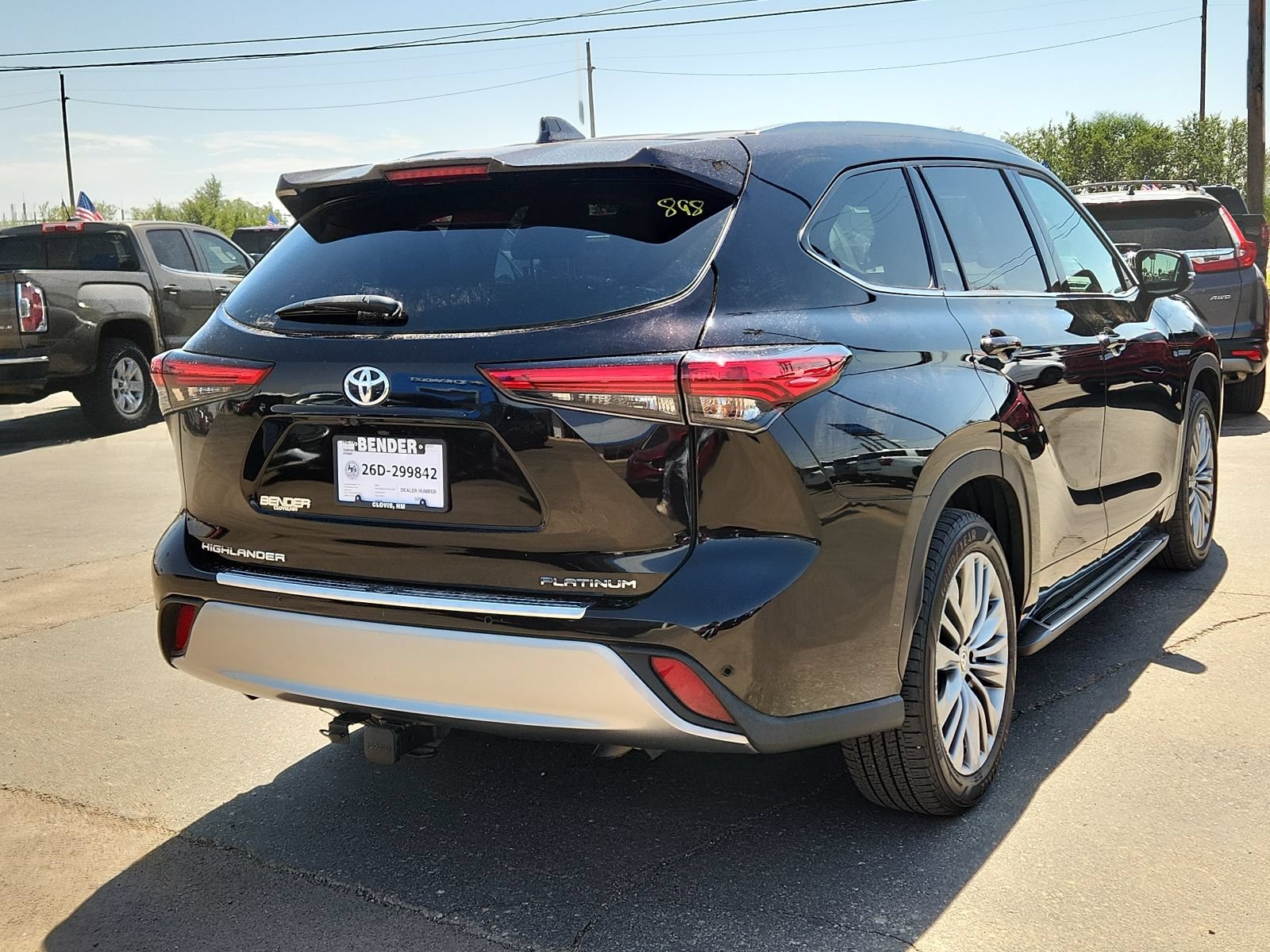 Used 2021 Toyota Highlander Platinum FWD image 4