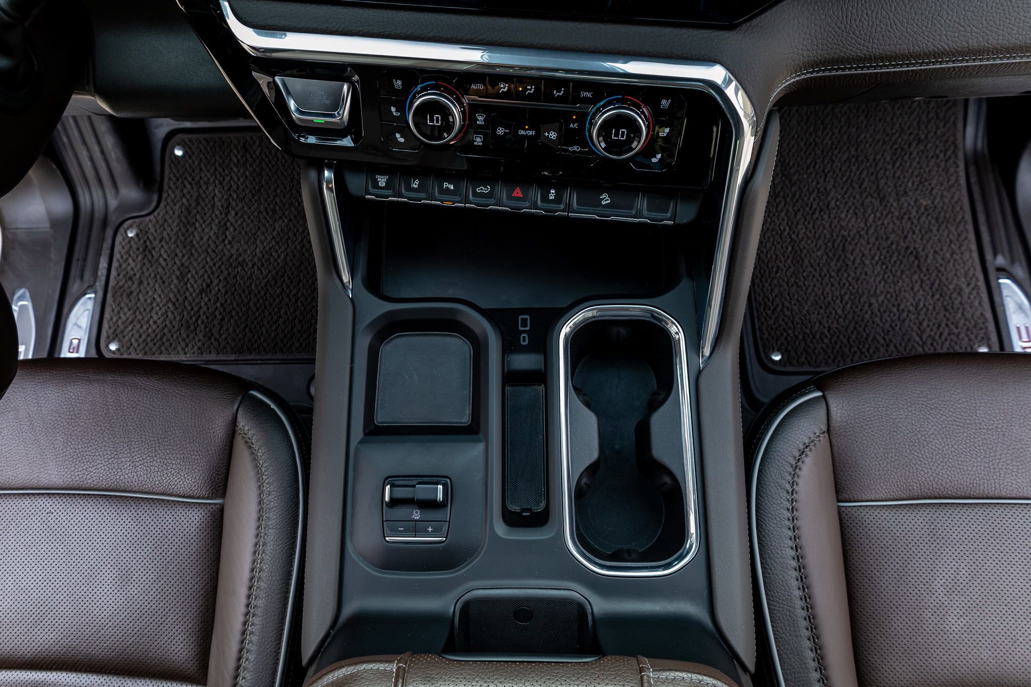 Used 2024 GMC Sierra 2500 Denali w/ Denali Reserve Package image 28