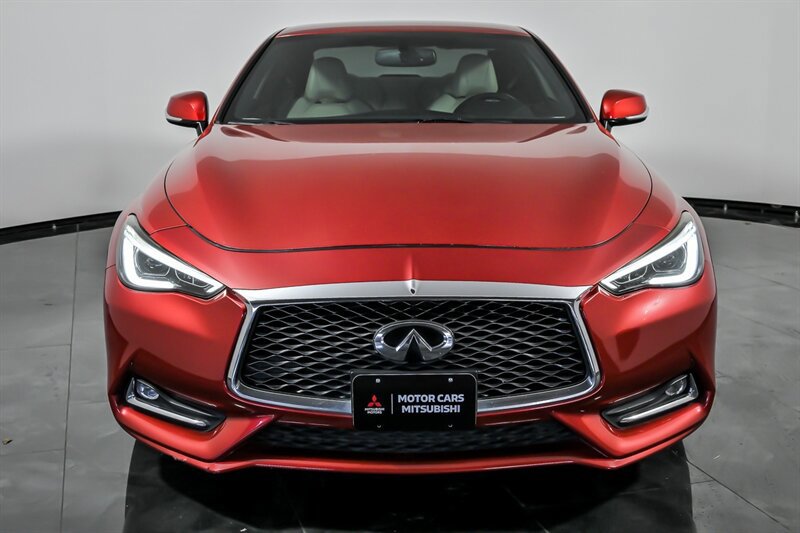 Used 2017 INFINITI Q60 Red Sport 400 RWD image 4