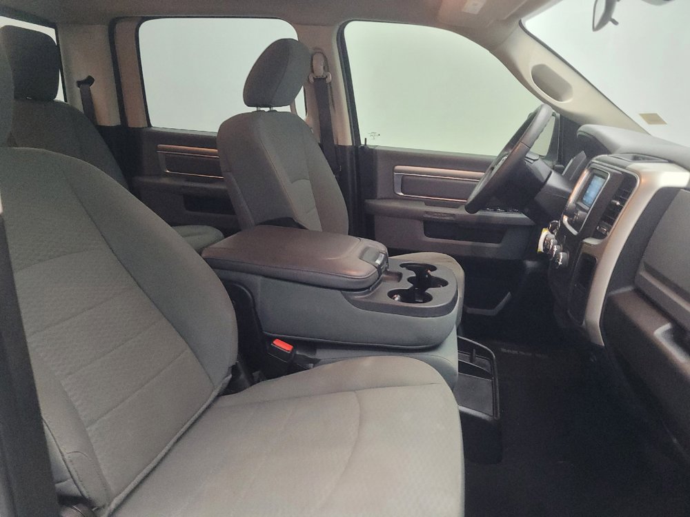 Used 2019 RAM 1500 Classic SLT RWD image 21
